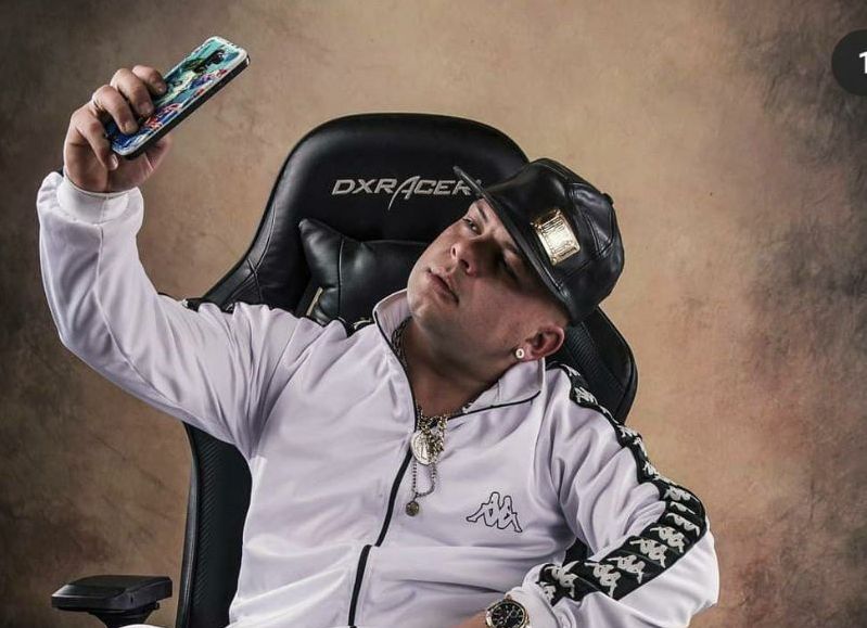 Nacho Reggeatón de Barrio, abraza su sueño con garra y corazón de león