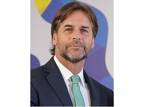 No puede ser más lento: Lacalle Pou no muestra grandes avances económicos y empiezan a crecer cada vez más las críticas