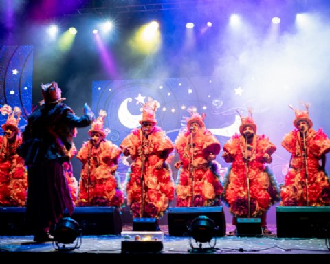 “Letras Lejanas”: la murga que emociona al país desembarca en Argentina