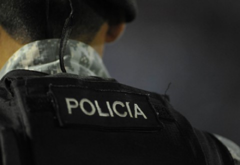 Balearon en las piernas a un turista irlandés que llegó al país en un crucero