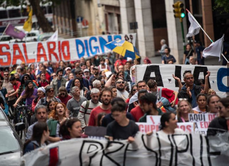Paro y movilización contra la reforma de la seguridad social: "Que no te roben el futuro"