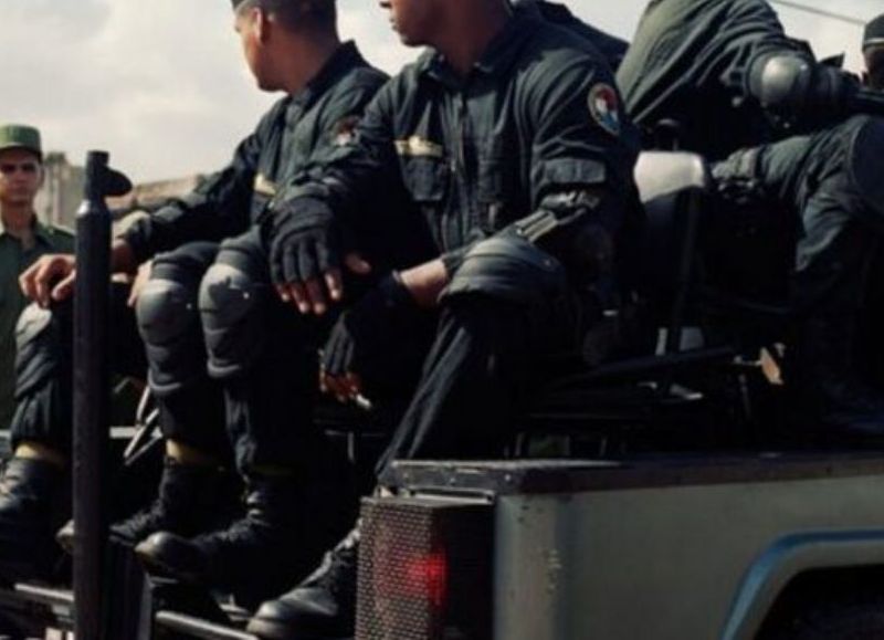 Dictadura cubana desplegó a los temidos "Boinas negras" para enfrentar la rebelión popular