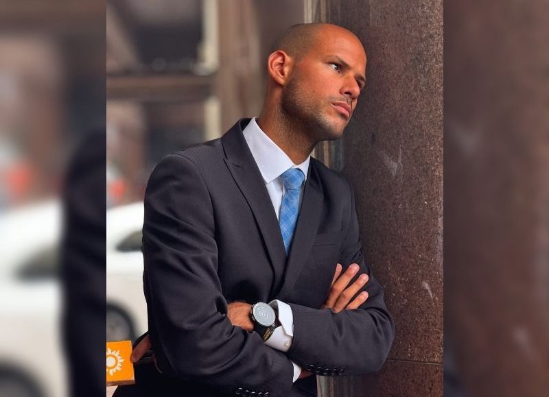 Joaquín de León: el periodista que rompe moldes en Canal 5